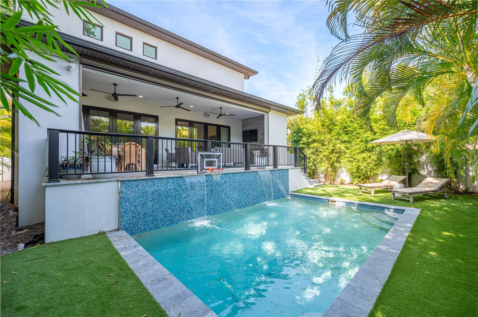 DAVIS ISLANDS PB10 PG52 TO 57 - Residential