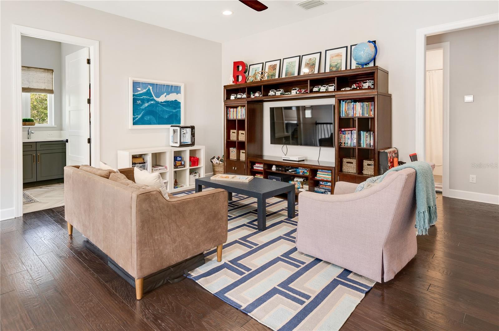 DAVIS ISLANDS PB10 PG52 TO 57 - Residential