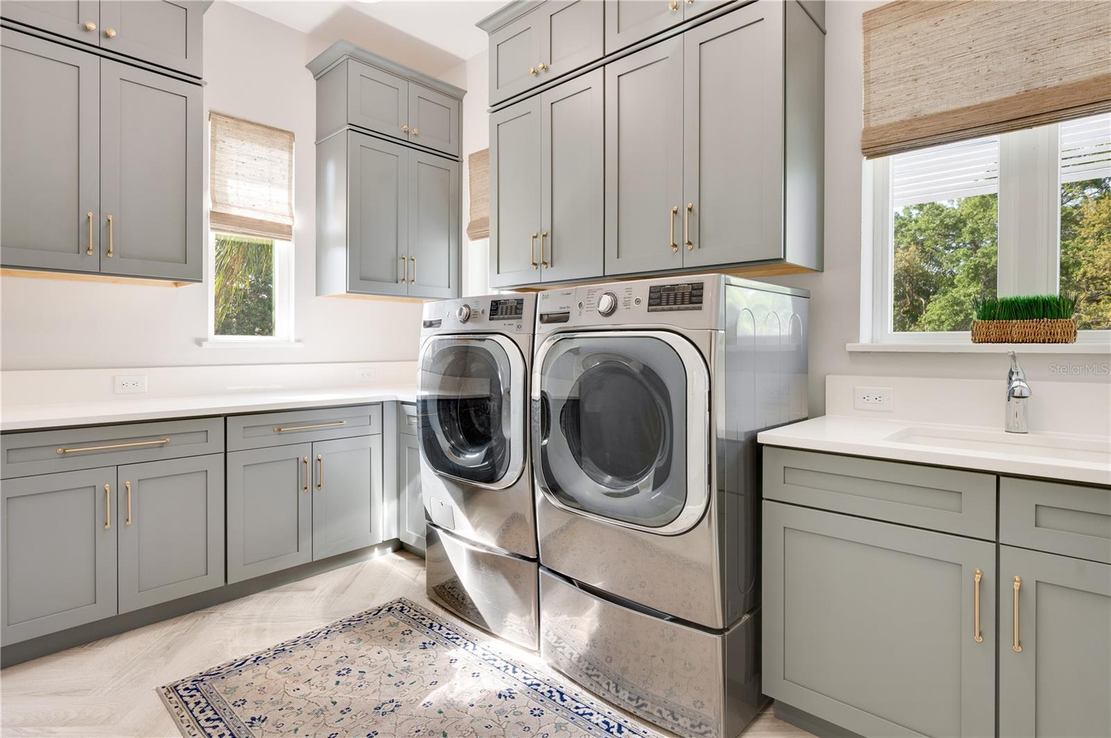 DAVIS ISLANDS PB10 PG52 TO 57 - Residential