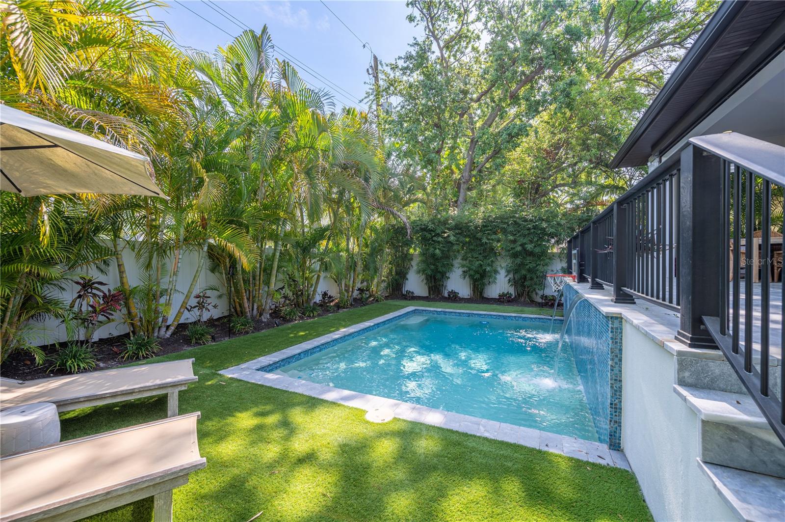 DAVIS ISLANDS PB10 PG52 TO 57 - Residential