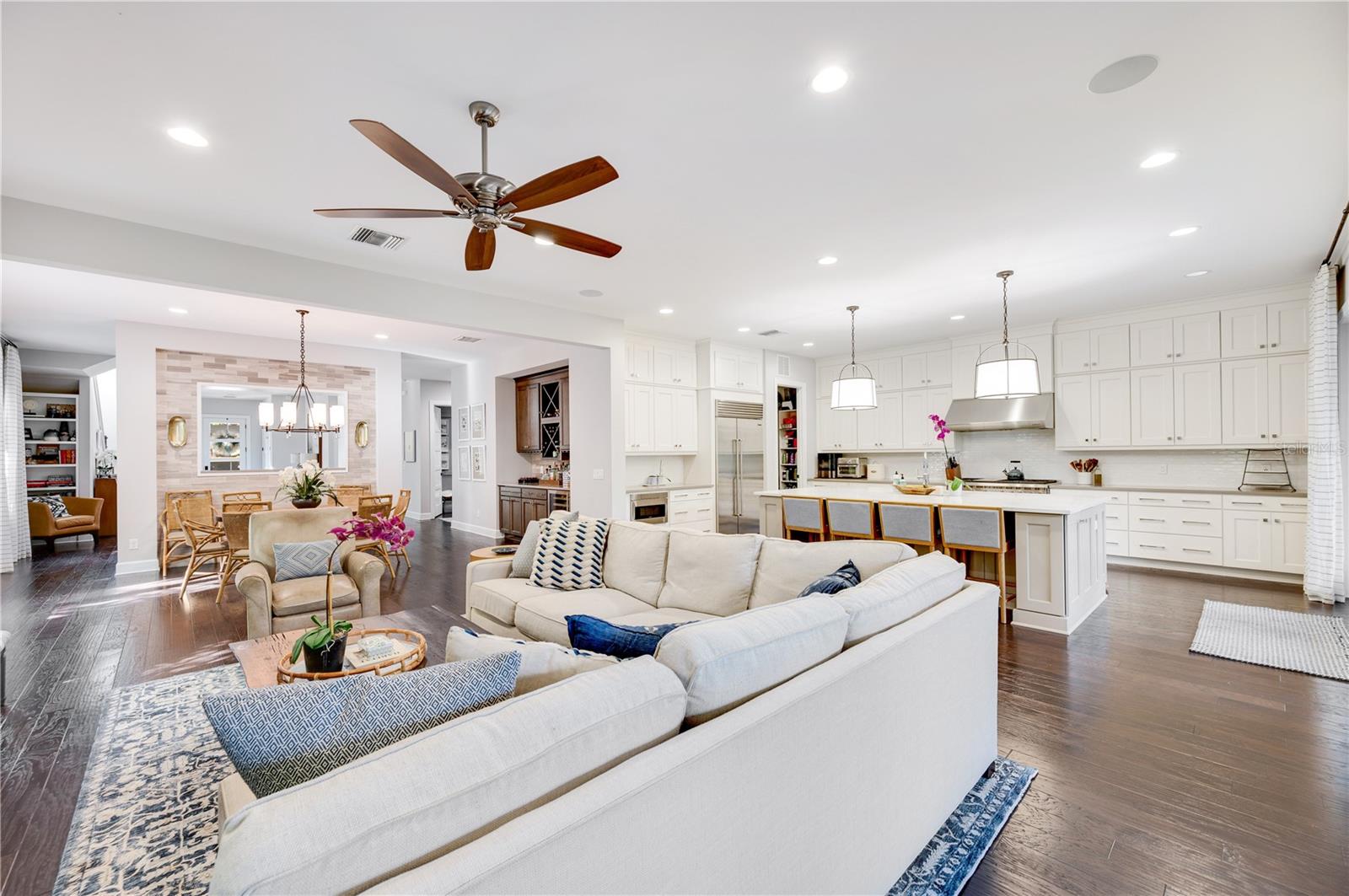 DAVIS ISLANDS PB10 PG52 TO 57 - Residential