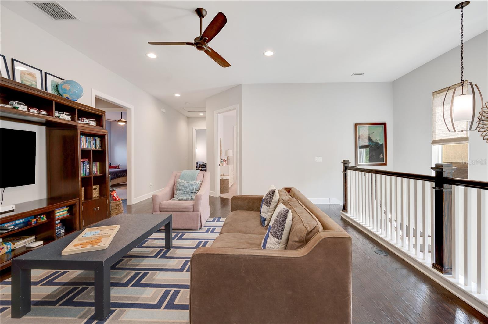 DAVIS ISLANDS PB10 PG52 TO 57 - Residential