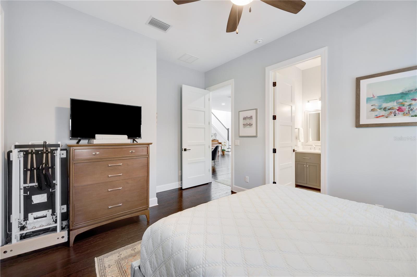 DAVIS ISLANDS PB10 PG52 TO 57 - Residential