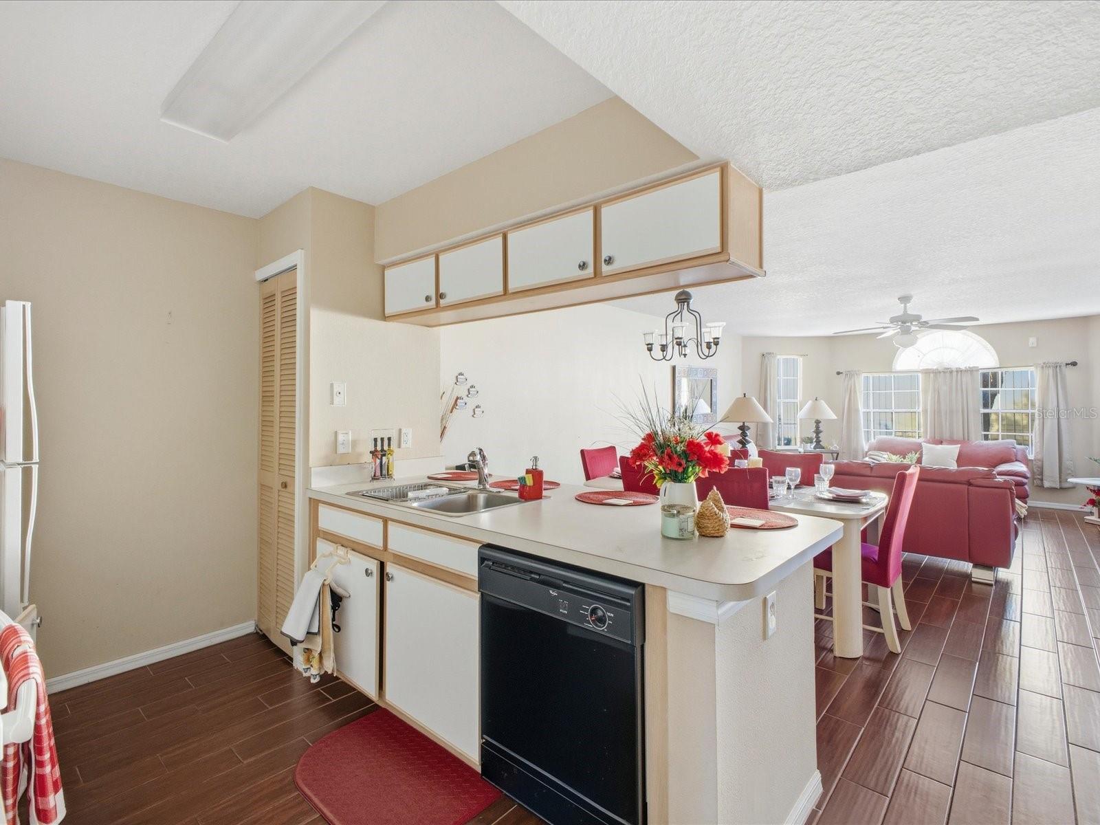 VILLAS AT ISLAND CLUB PH 5 - Residential