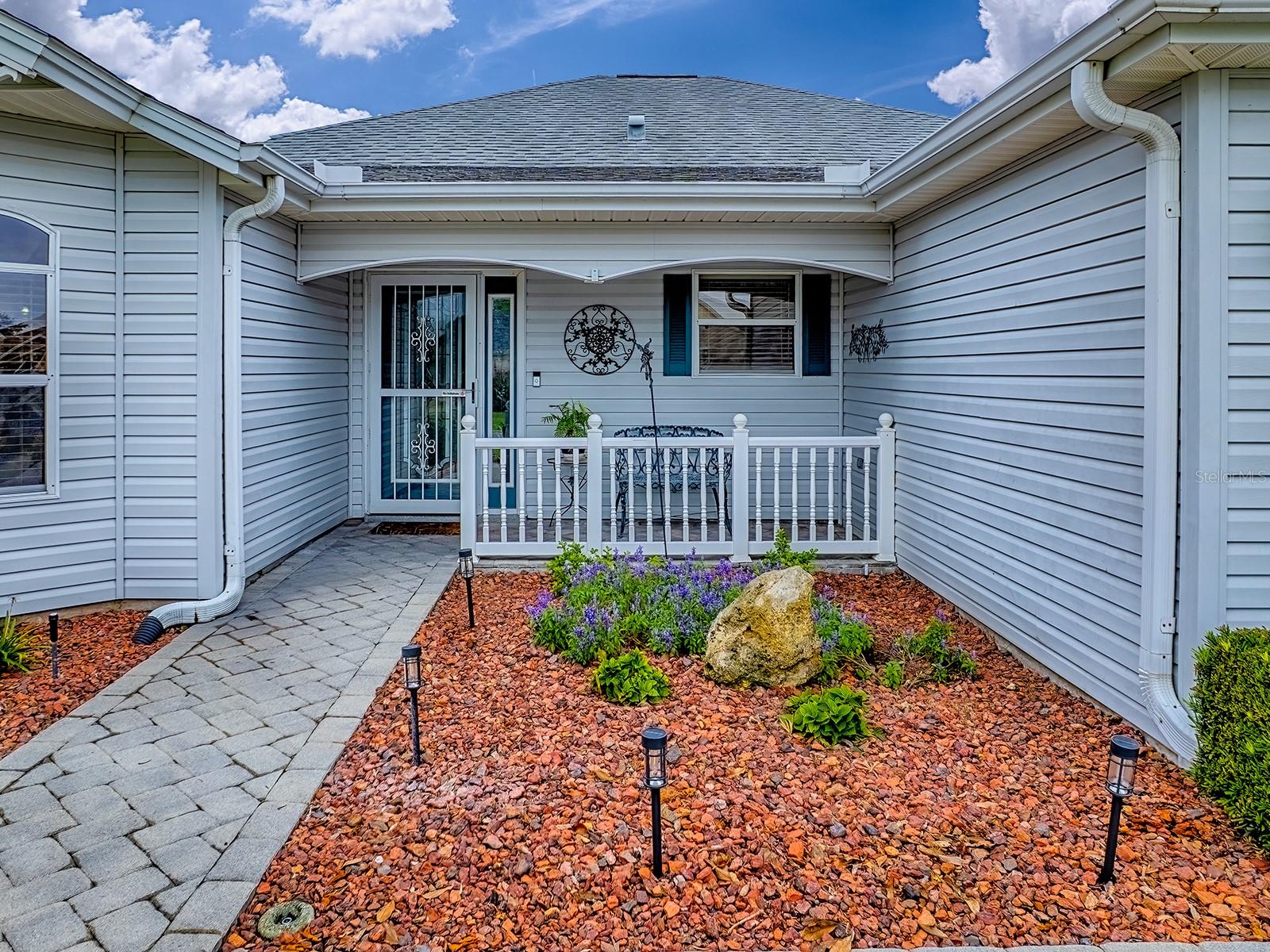 1202 CAMERO DRIVE
