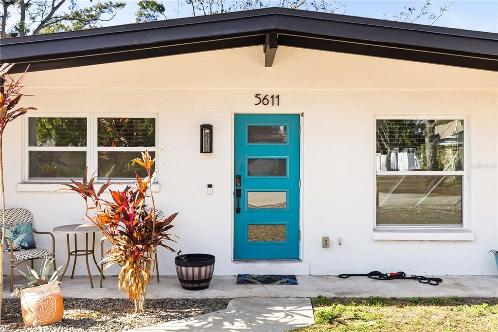 Photo of 5611 S Sheridan Road, Tampa, FL 33611 (MLS # TB8495992)