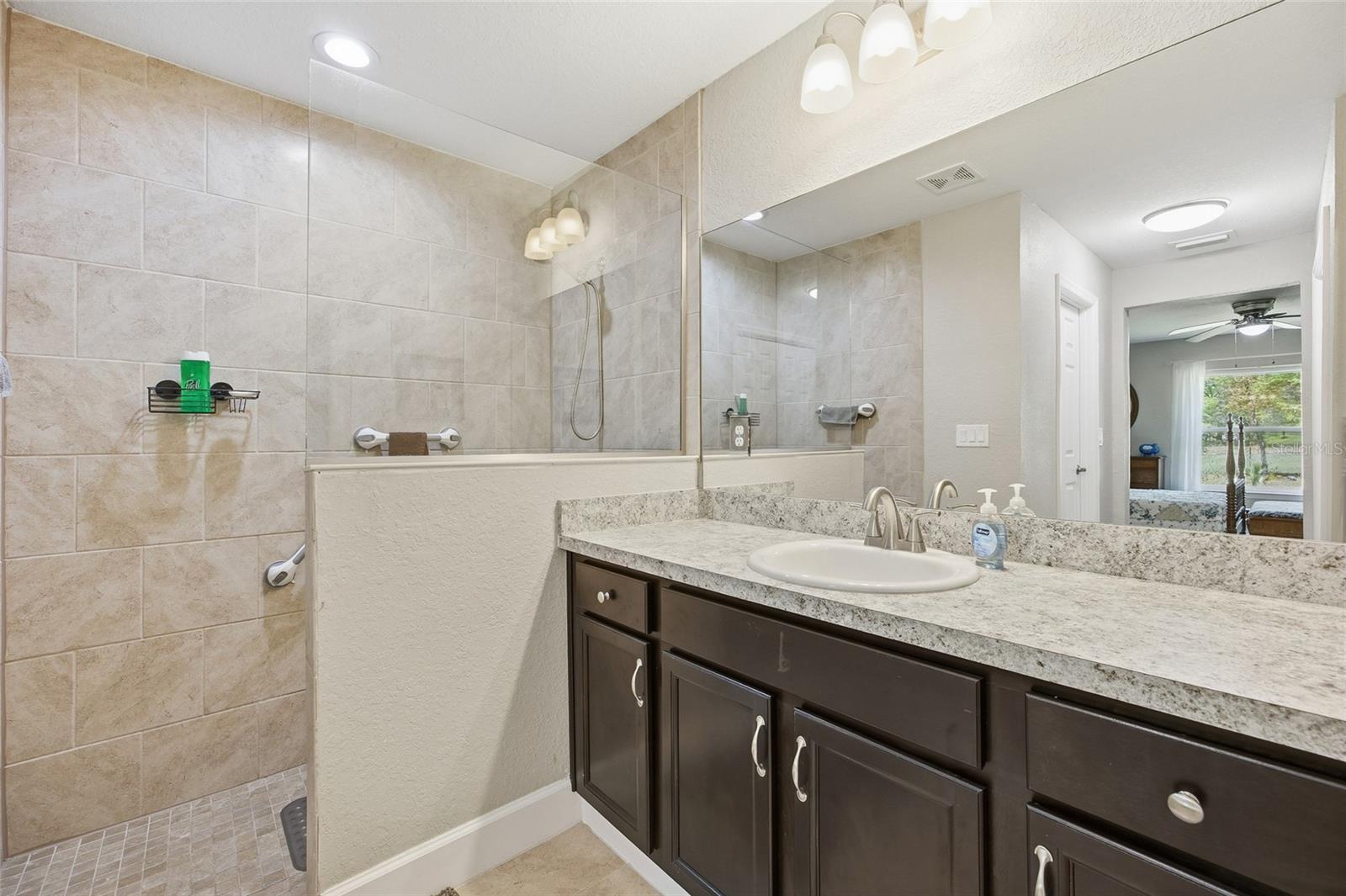 RAINBOW ACRES UN 01 - Residential