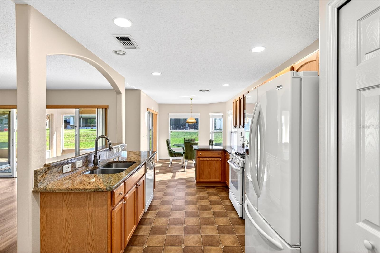 SUMMERGLEN PH 03 - Residential