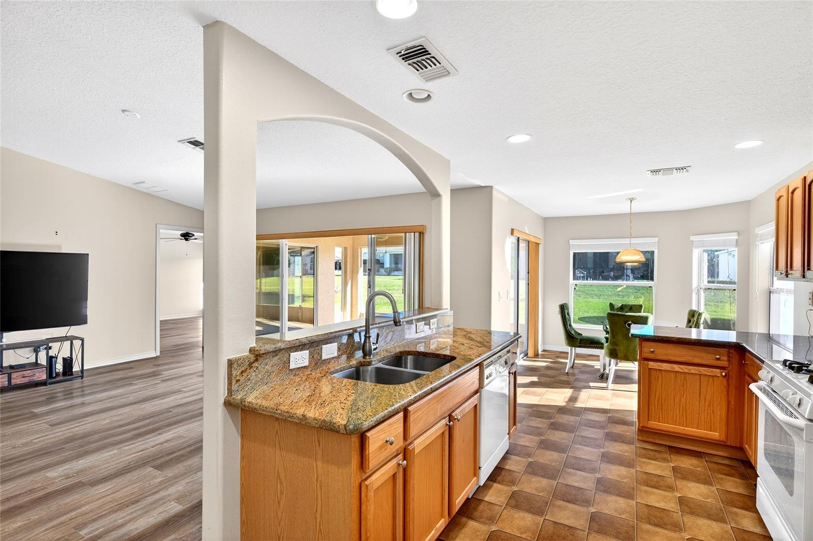 SUMMERGLEN PH 03 - Residential