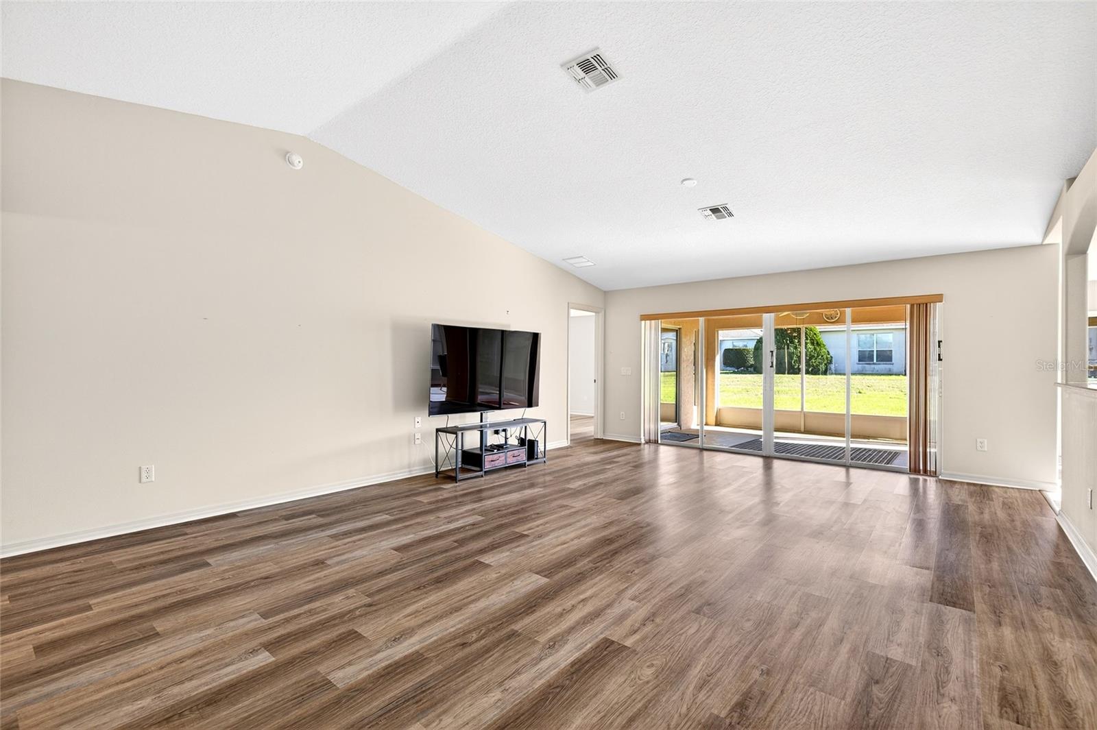 SUMMERGLEN PH 03 - Residential