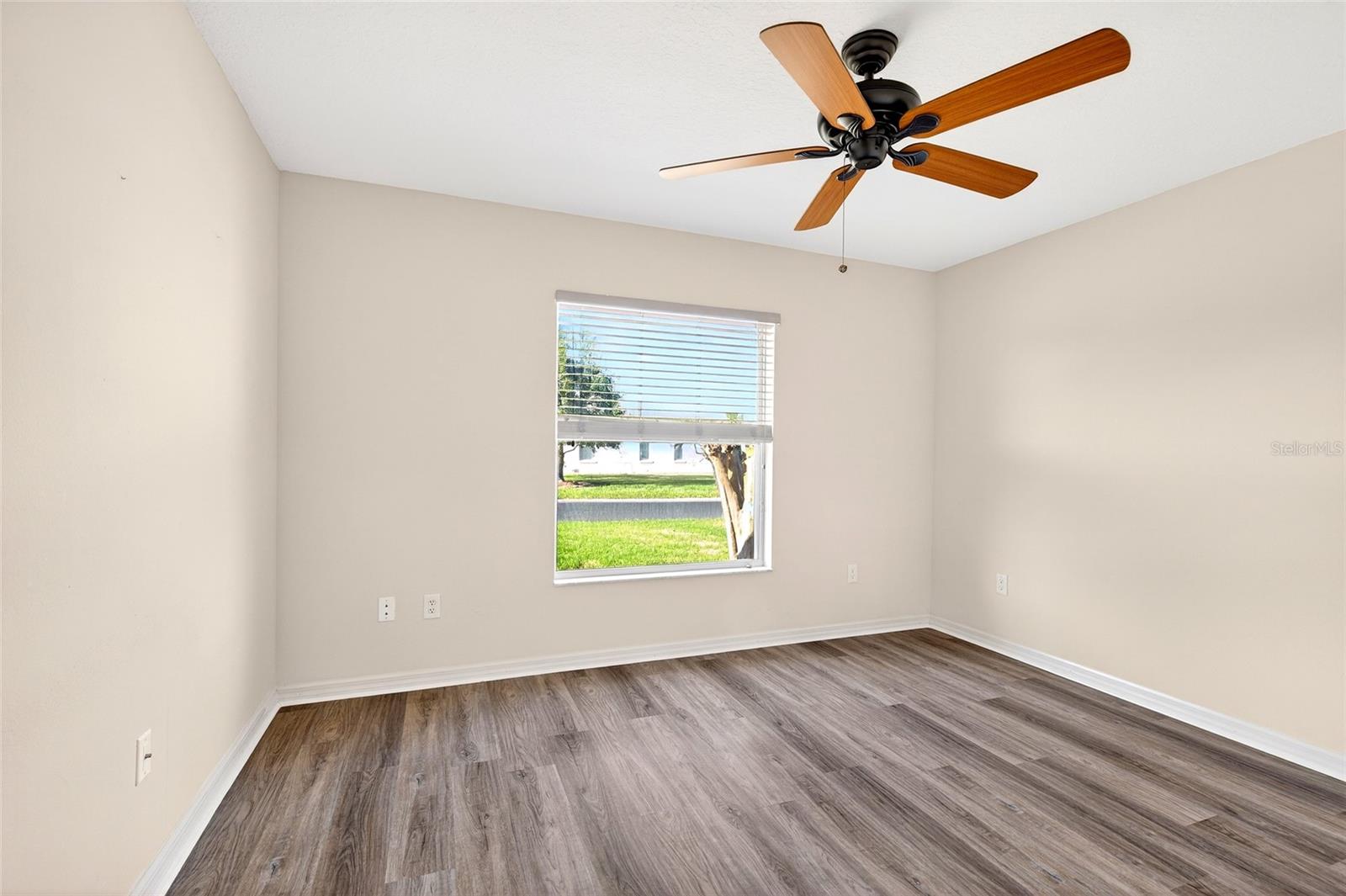 SUMMERGLEN PH 03 - Residential