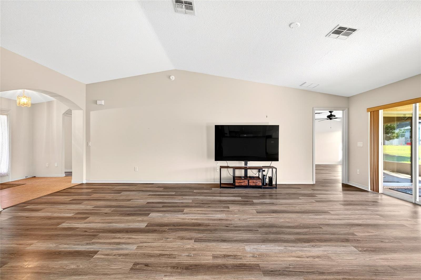 SUMMERGLEN PH 03 - Residential