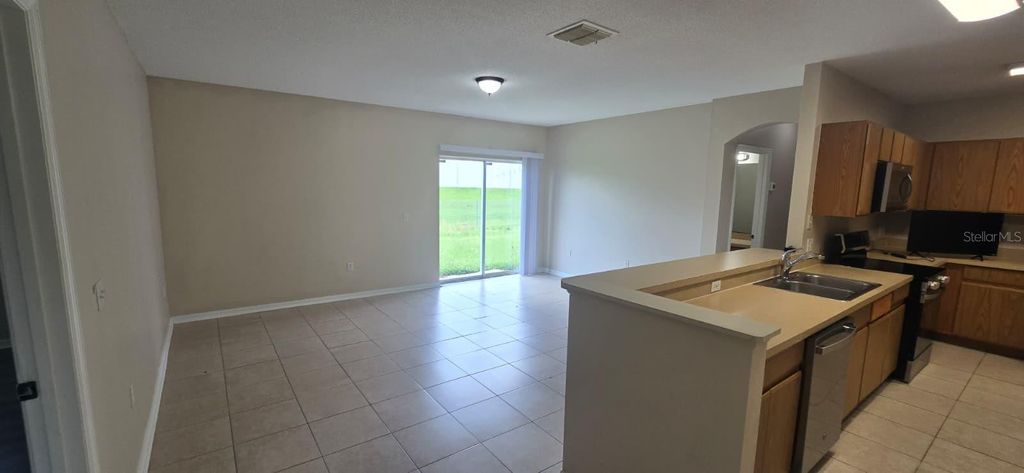 Photo of 911 Gloucester Court, Kissimmee, FL 34758 (MLS # S5147697)