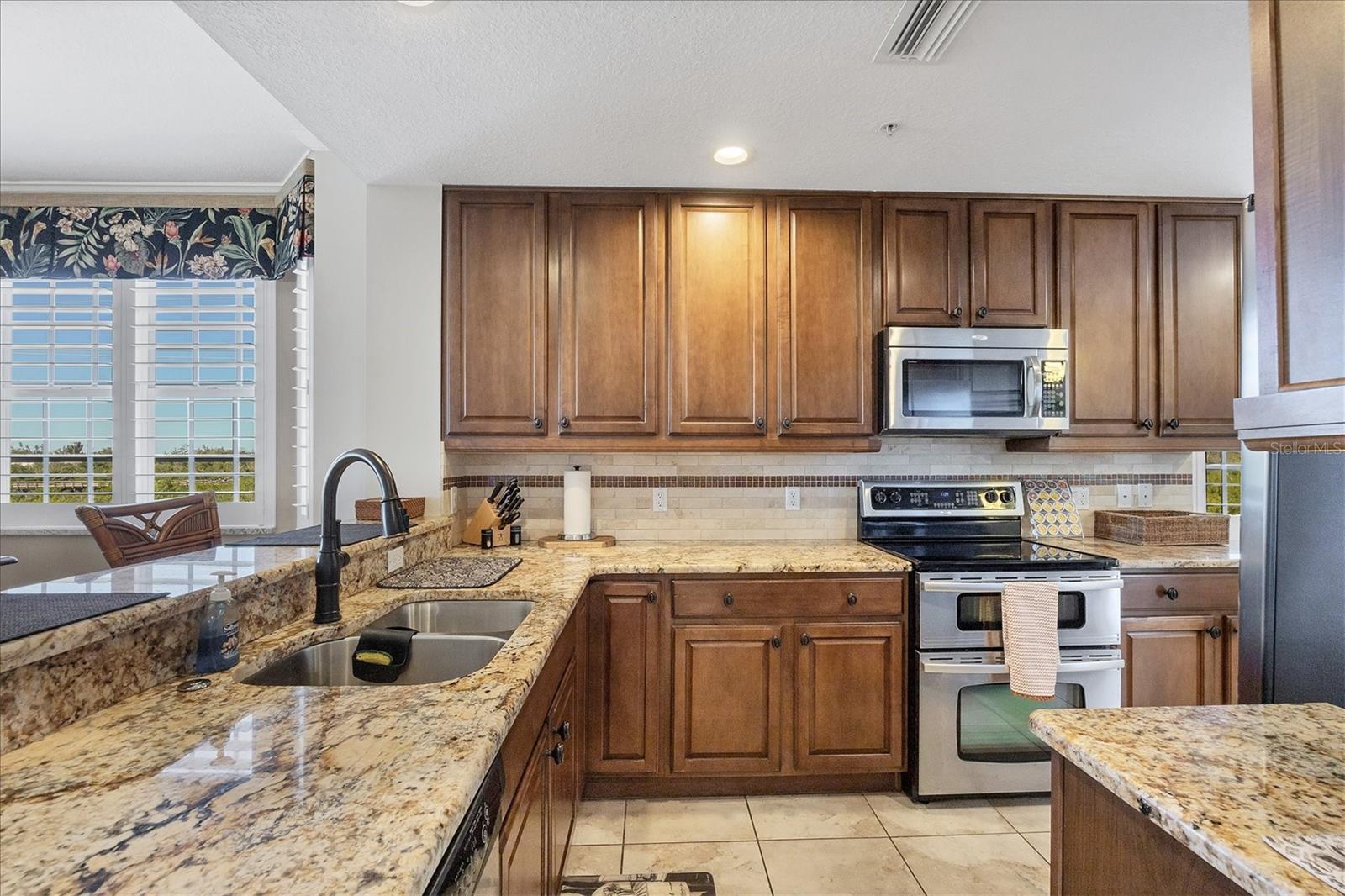 BOCA VISTA HARBOR - Residential