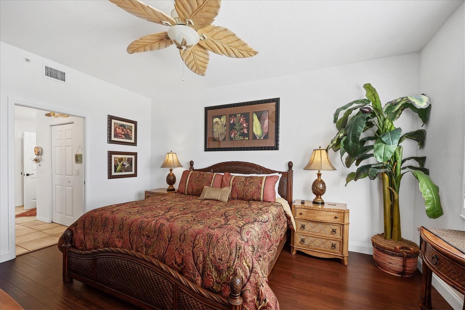 BOCA VISTA HARBOR - Residential