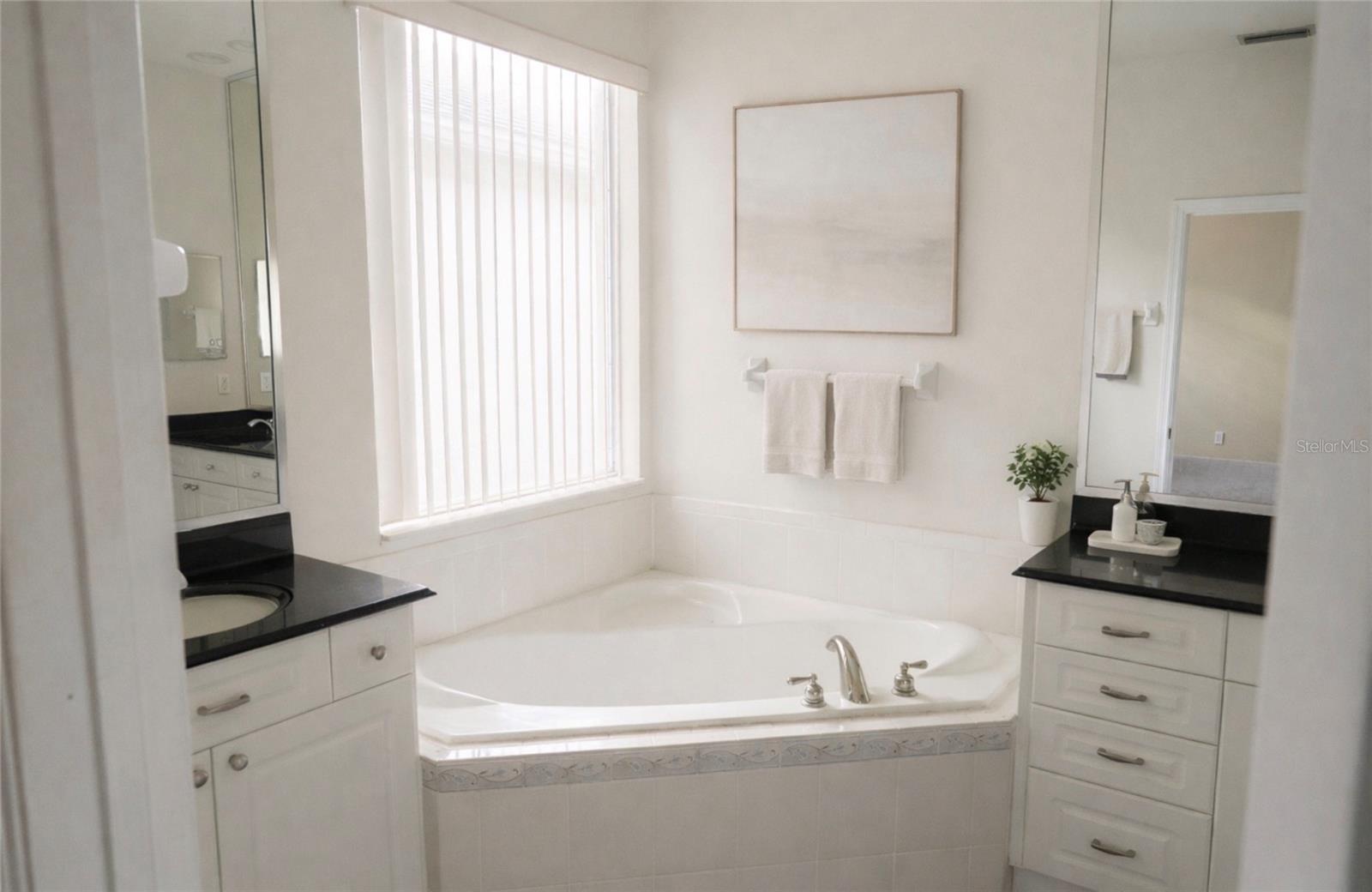 LAKES/WINDERMERE PH 02A - Residential