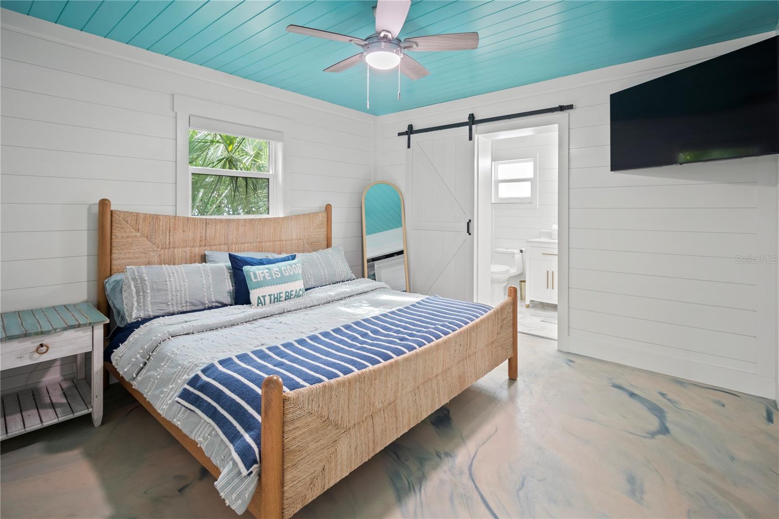 HOLMES BEACH 34TH UNIT - Residential