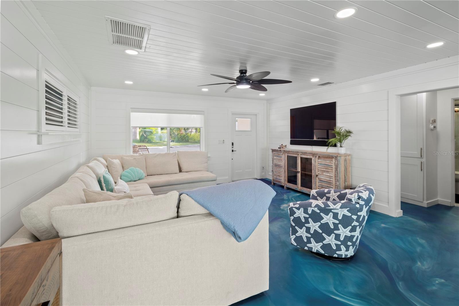 HOLMES BEACH 34TH UNIT - Residential