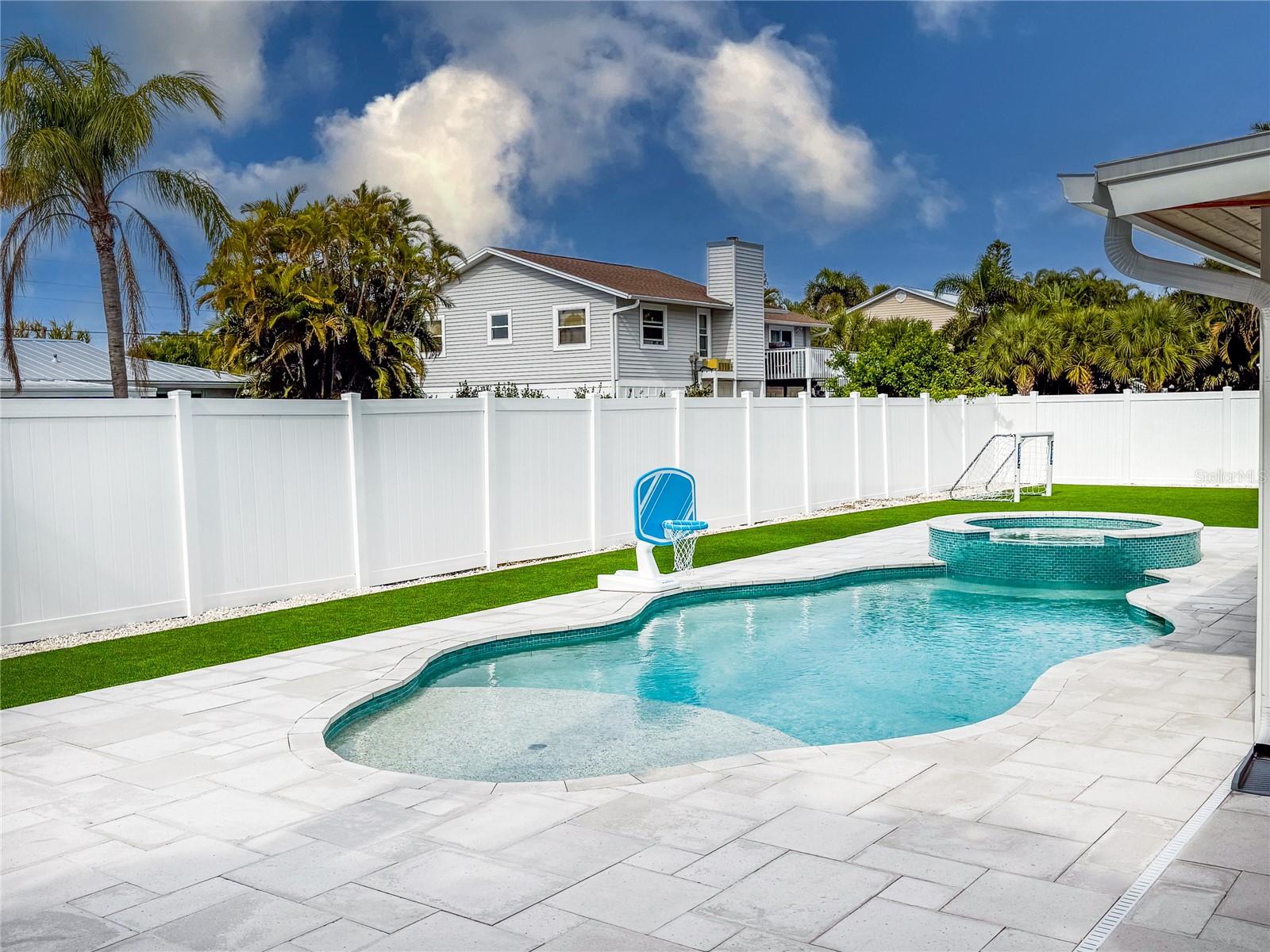 HOLMES BEACH 34TH UNIT - Residential