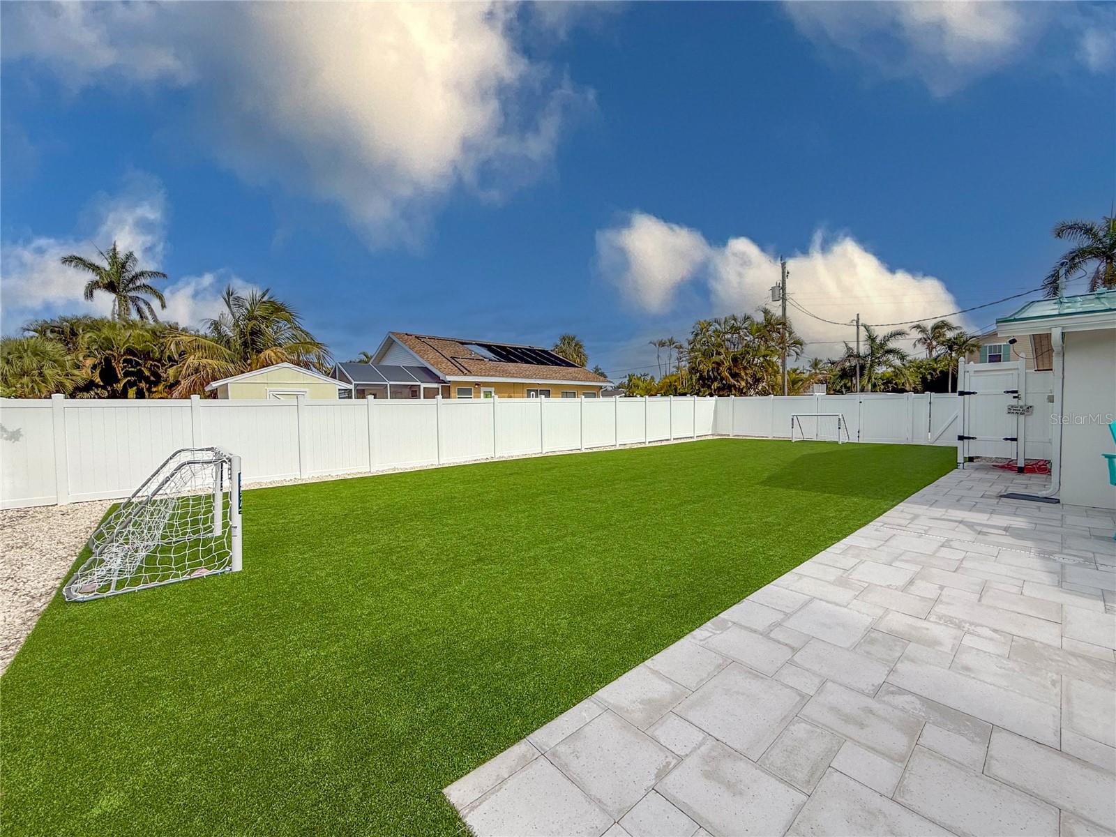 HOLMES BEACH 34TH UNIT - Residential