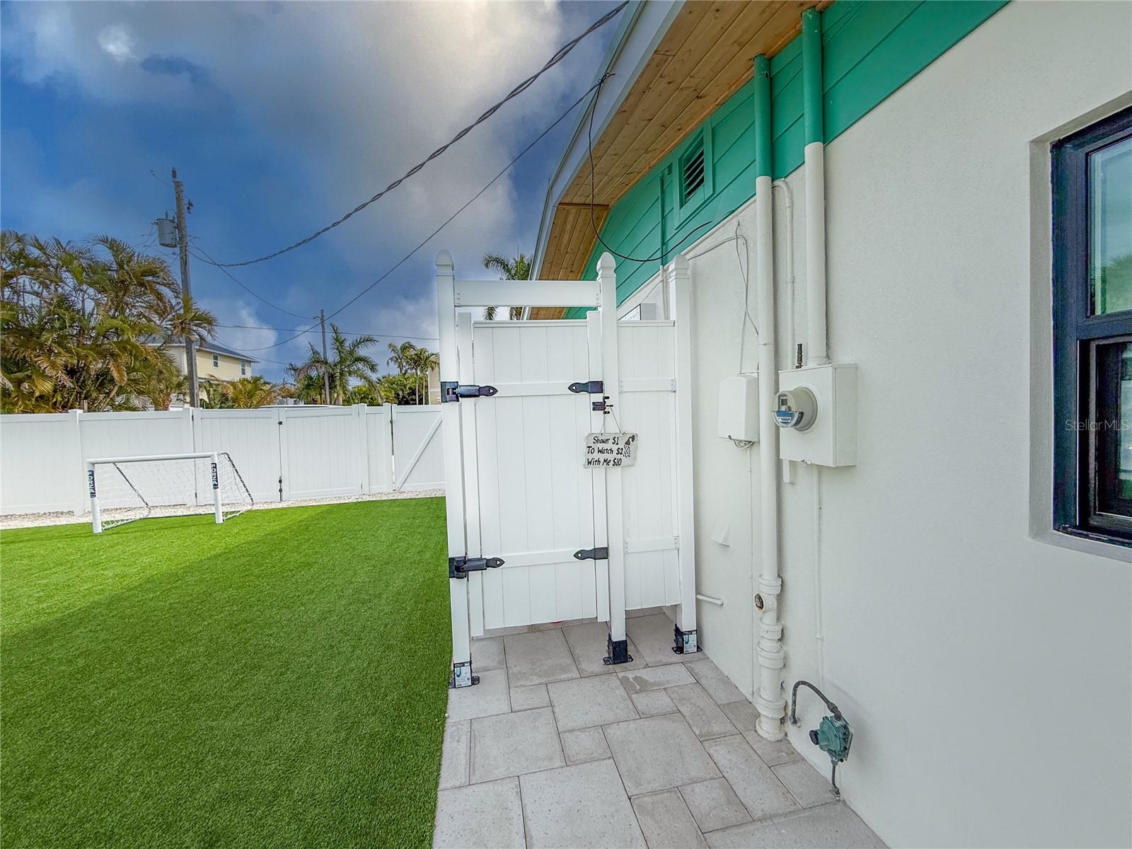 HOLMES BEACH 34TH UNIT - Residential