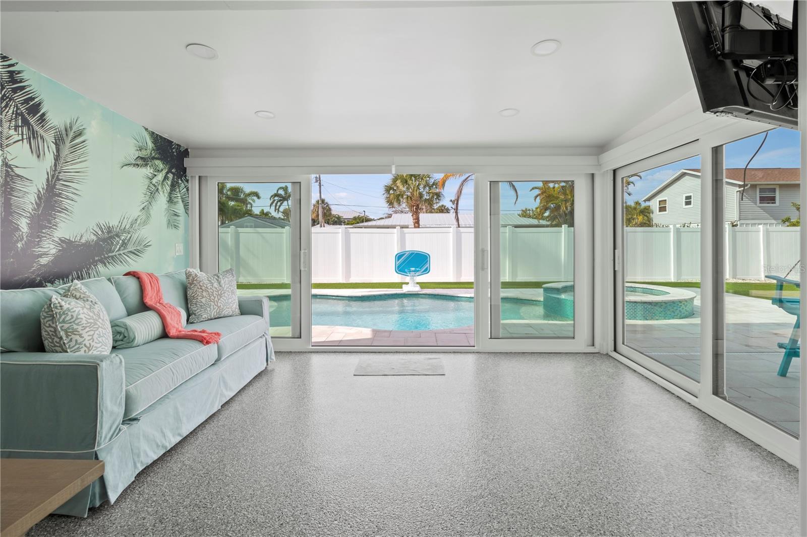 HOLMES BEACH 34TH UNIT - Residential