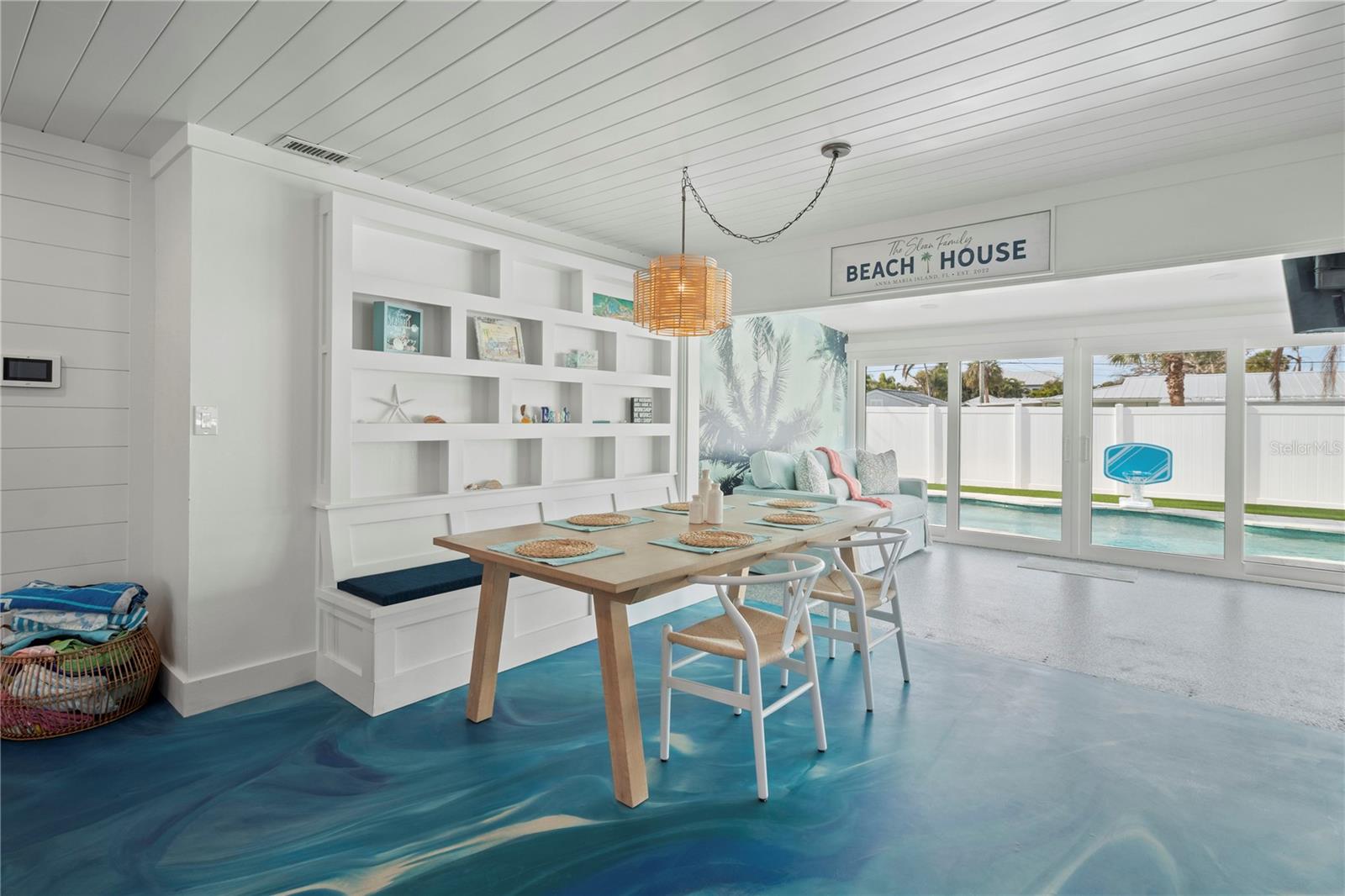 HOLMES BEACH 34TH UNIT - Residential