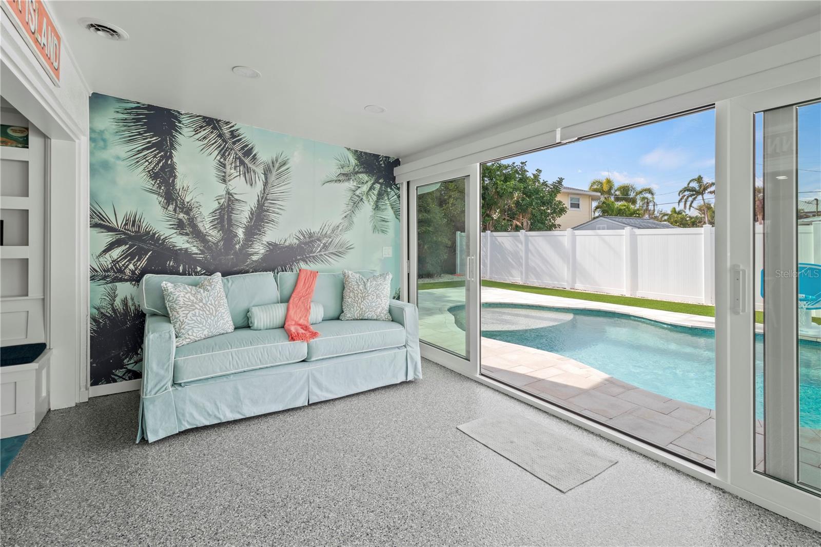 HOLMES BEACH 34TH UNIT - Residential