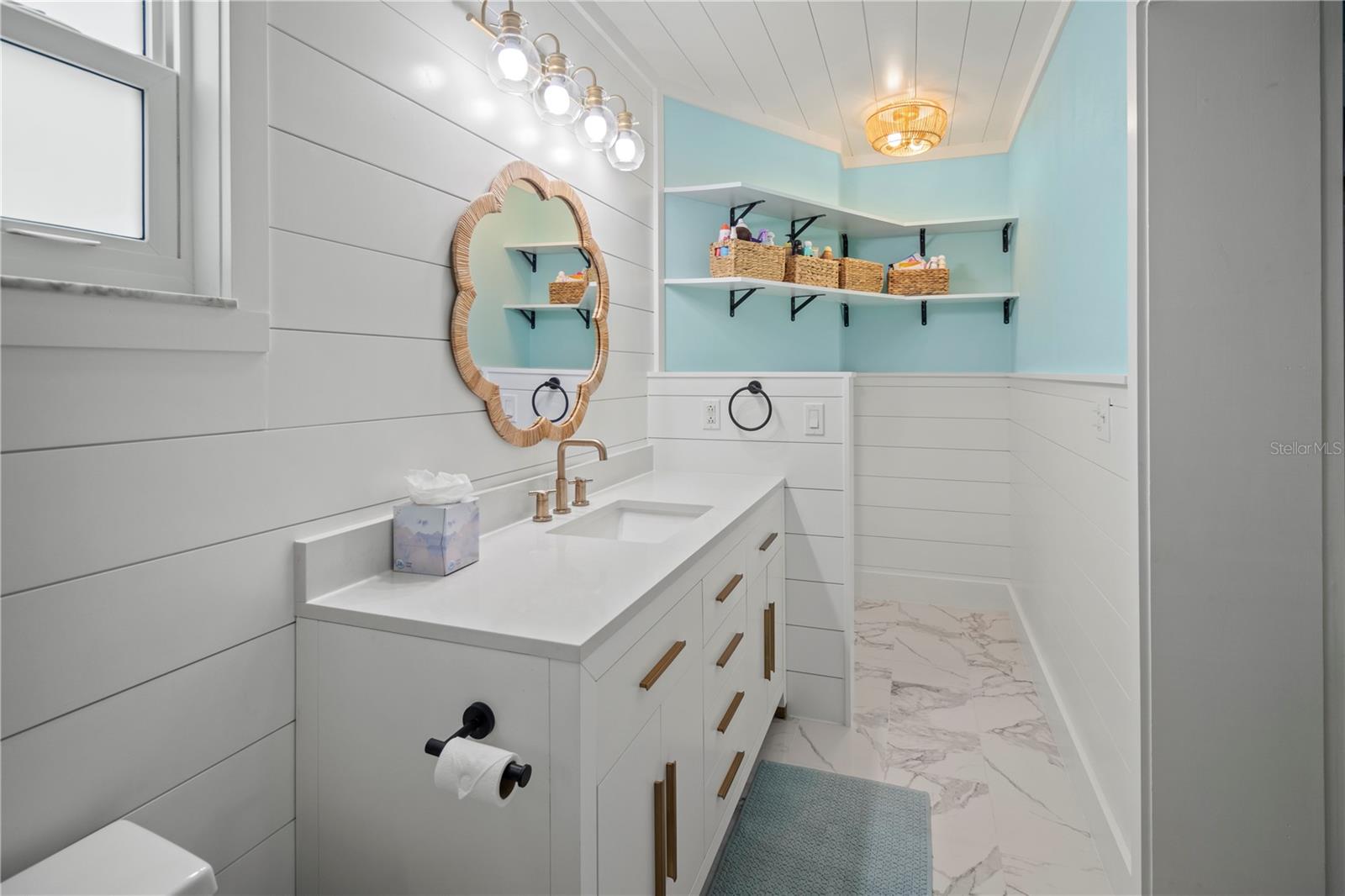 HOLMES BEACH 34TH UNIT - Residential