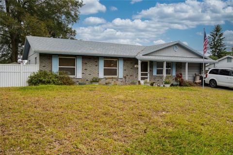 A home in DEBARY