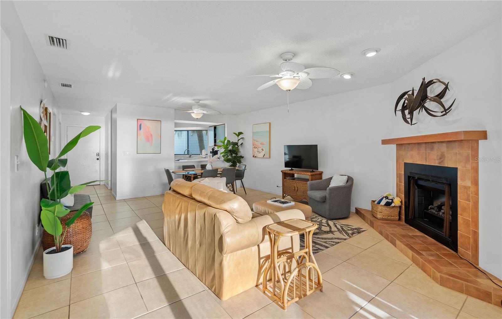 HIBISCUS 02 - Residential