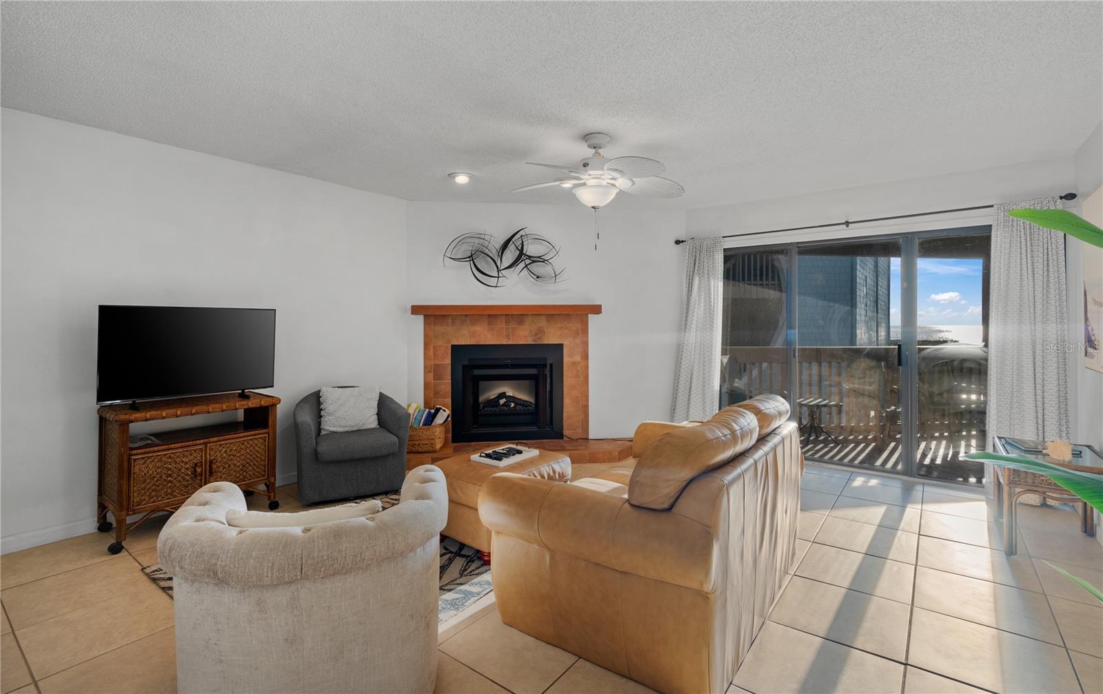 HIBISCUS 02 - Residential