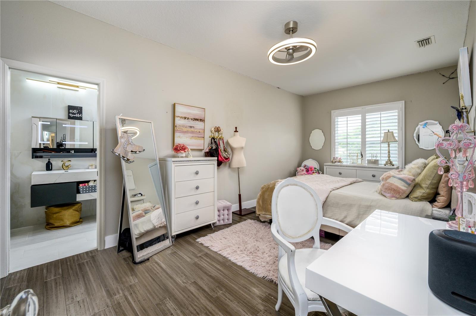 FAIRWAY VILLAGE 02 LAURELWOOD - Residential