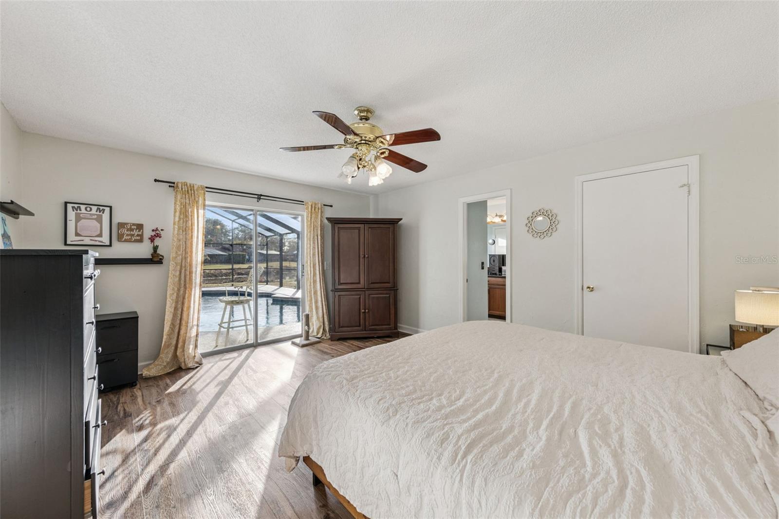 SWEETWATER OAKS SEC 18 - Residential