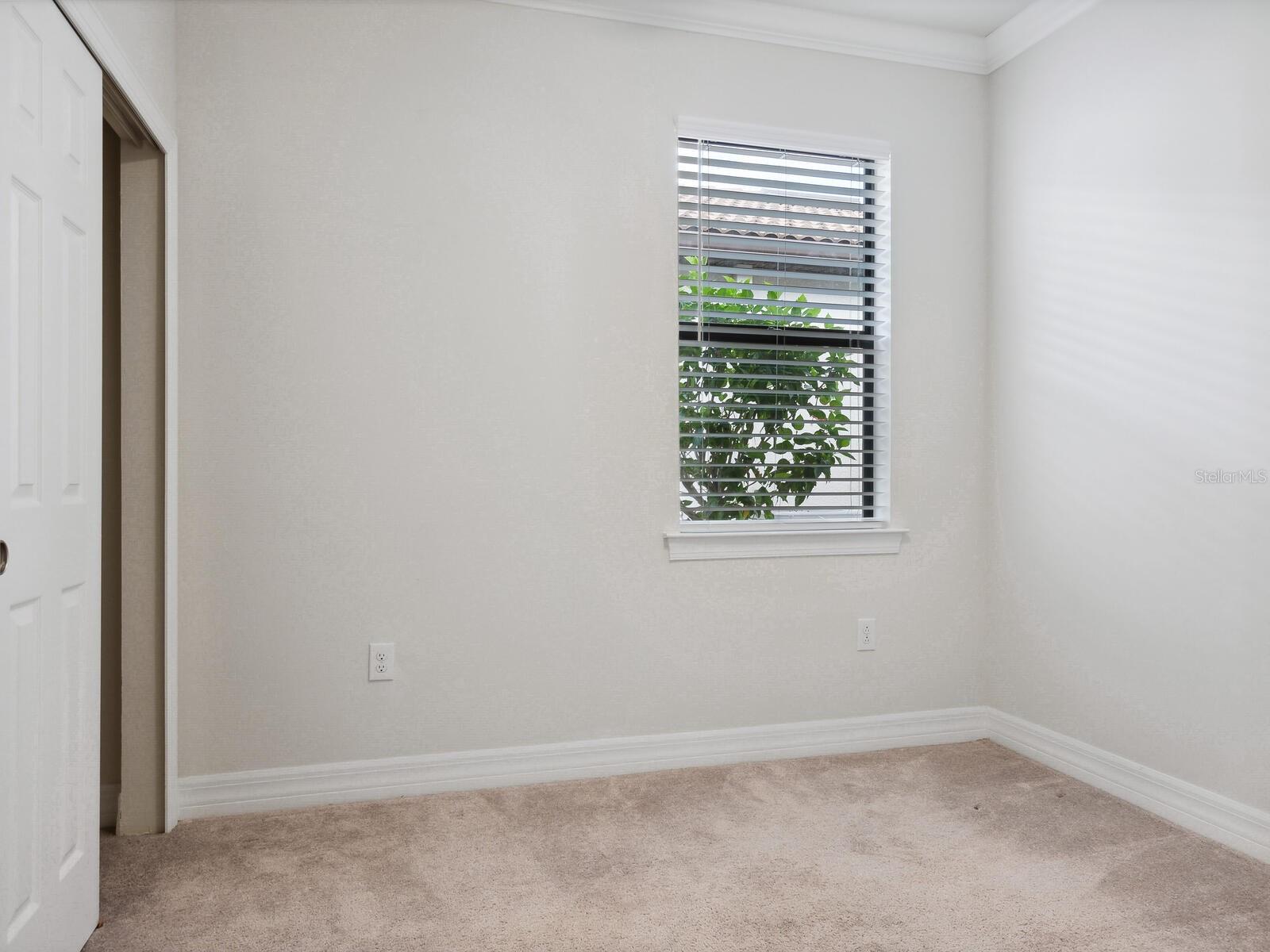 ISLANDWALK/THE WEST VLGS PH 8 - Residential