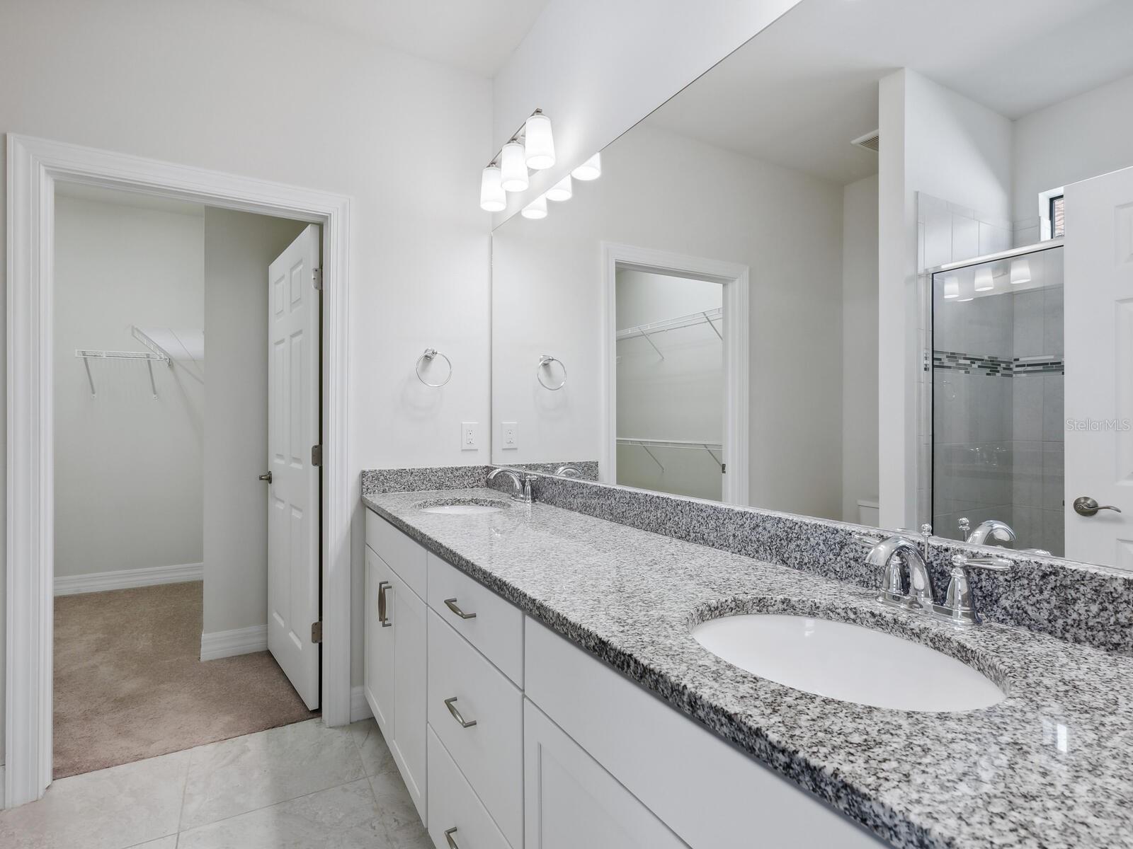 ISLANDWALK/THE WEST VLGS PH 8 - Residential