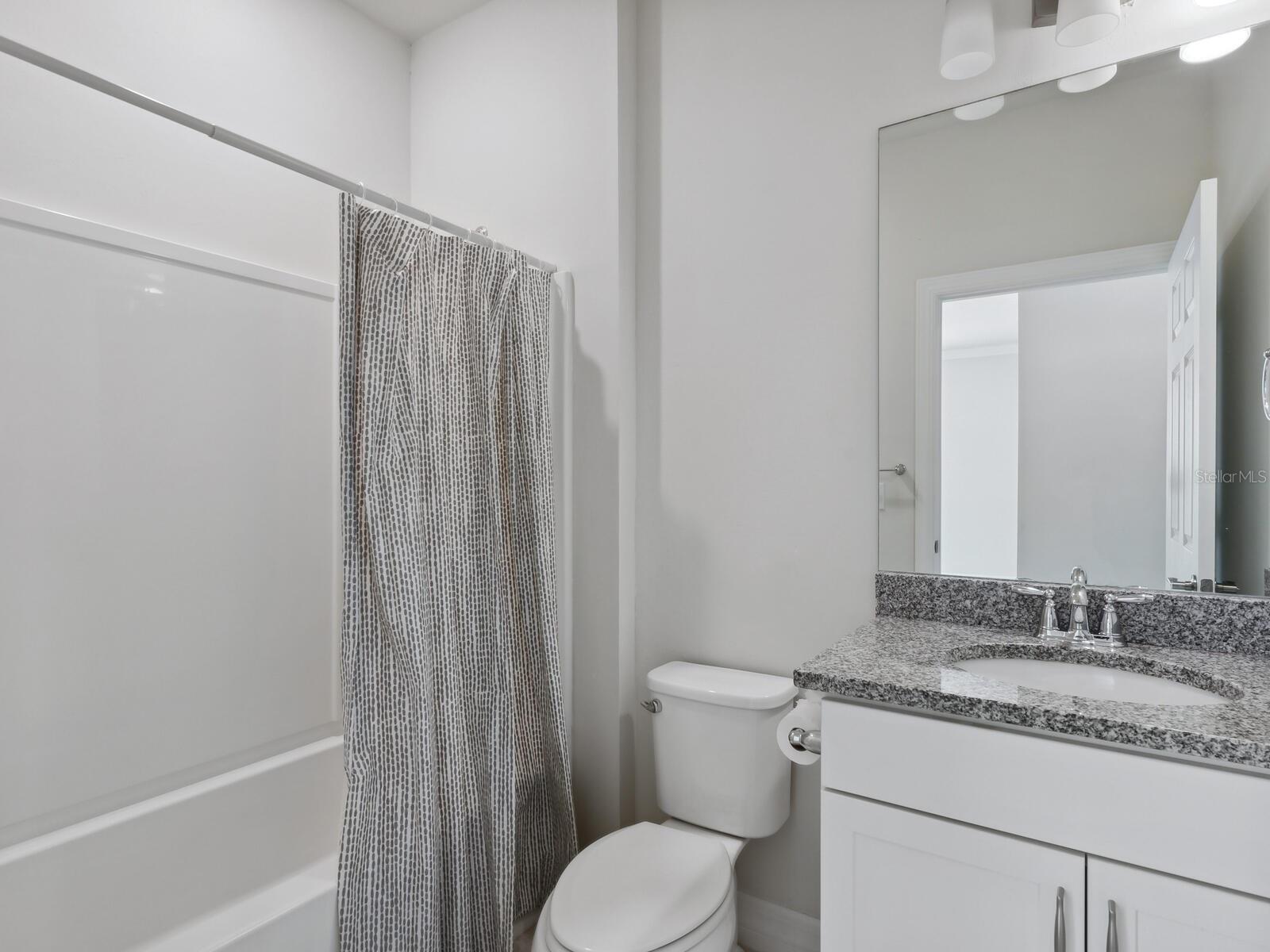 ISLANDWALK/THE WEST VLGS PH 8 - Residential