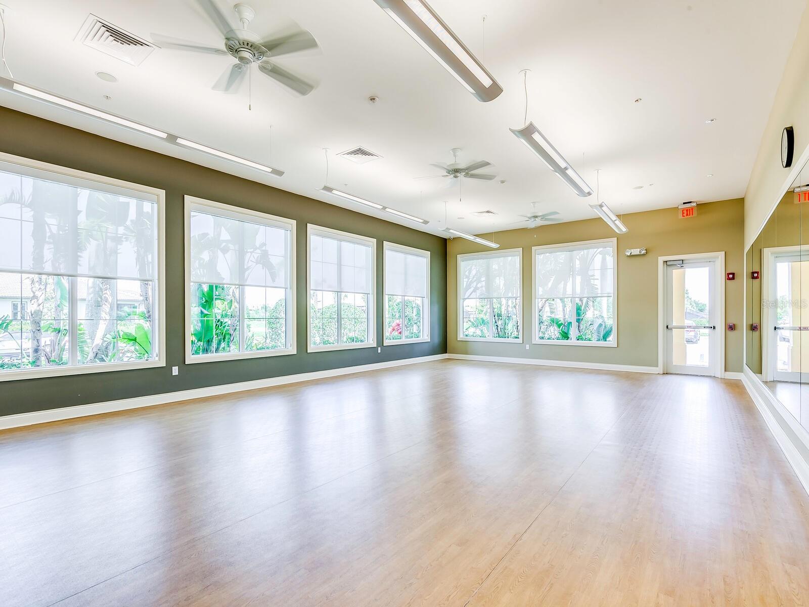 ISLANDWALK/THE WEST VLGS PH 8 - Residential