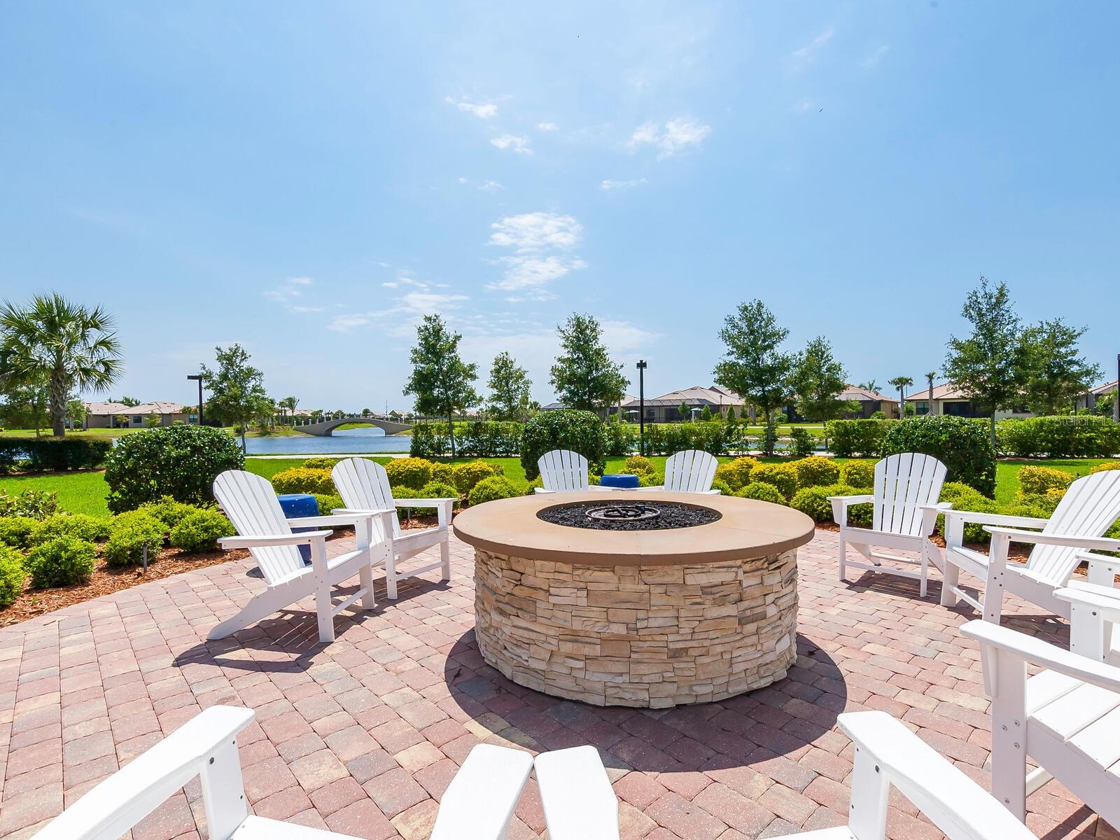 ISLANDWALK/THE WEST VLGS PH 8 - Residential