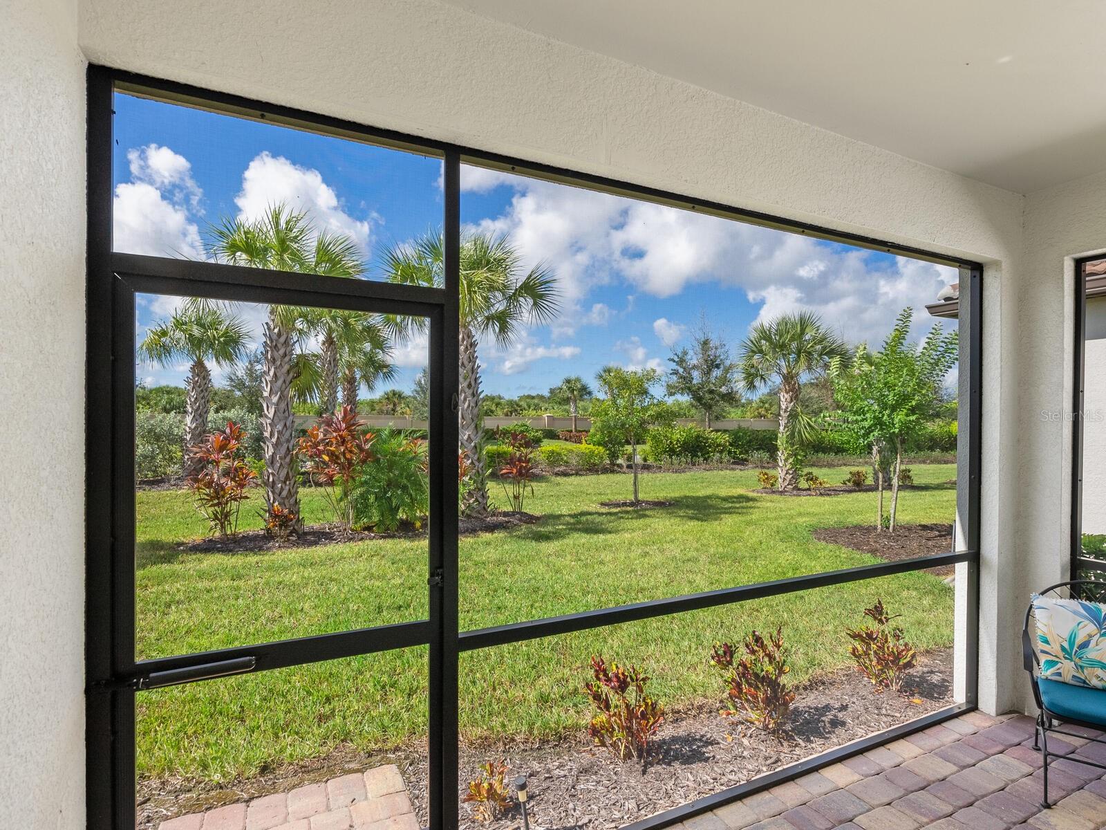 ISLANDWALK/THE WEST VLGS PH 8 - Residential