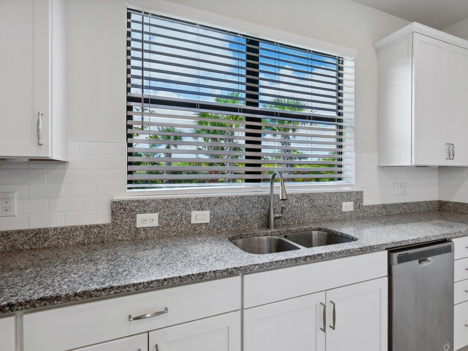 ISLANDWALK/THE WEST VLGS PH 8 - Residential