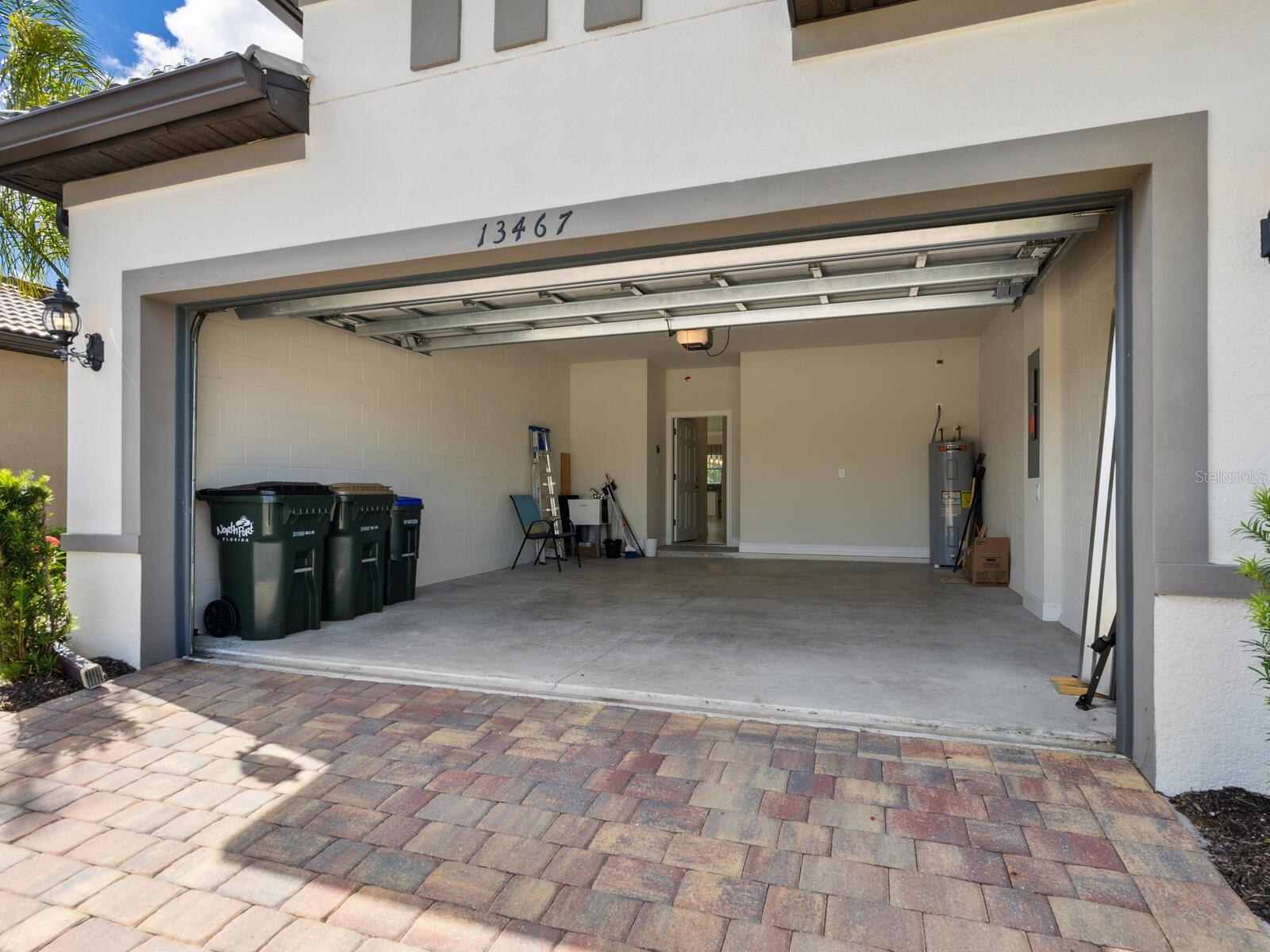 ISLANDWALK/THE WEST VLGS PH 8 - Residential