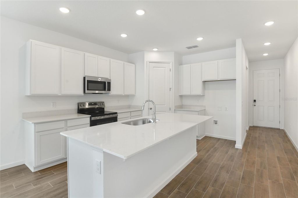 Photo of 324 Alexandrite Street, Deland, FL 32720 (MLS # S5137789)