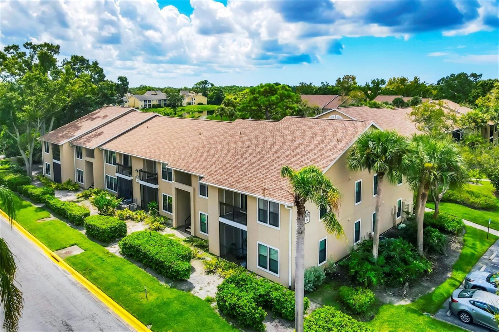 VINTAGE GRAND - Residential