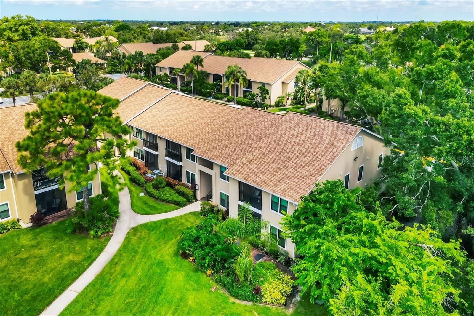Beautifully Renovated 2-Bedroom Condo in Prime Sarasota Location!
Welcome to the condo you've been waiting for! This newly renovated 2-bedroom, 2-bath split floor plan unit is move-in ready and full of high-end updates. Featuring gorgeous Beachwood waterproof laminate flooring, brand-new cabinetry in both the kitchen and bathrooms, and stunning quartz countertops, this home perfectly blends style and functionality.
The primary suite includes a spacious walk-in closet and a beautifully updated en-suite bathroom. The entire unit has been freshly painted, offering a light and bright living space. Major updates include a new HVAC system (2022) a new roof (2024), a new dishwasher (2025) and new impact windows.
Located in the highly sought-after Palmer Ranch area, this Vintage Grand condominium offers low HOA fees of just $468.36/month, making it both affordable and convenient. Enjoy resort-style amenities including 2 pools, one recently renovated and one in the process of renovations. The spa, fitness center, clubhouse, tennis court, basketball courts, grilling, picnic areas, a dock, a shuffleboard court and even a car wash station round out the amenities.
Just six miles from Sarasota's sugar-sand beaches of Siesta Key and minutes from the Legacy Trail, shopping, and world-class dining, this location truly has it all.
Don't miss this opportunity!
