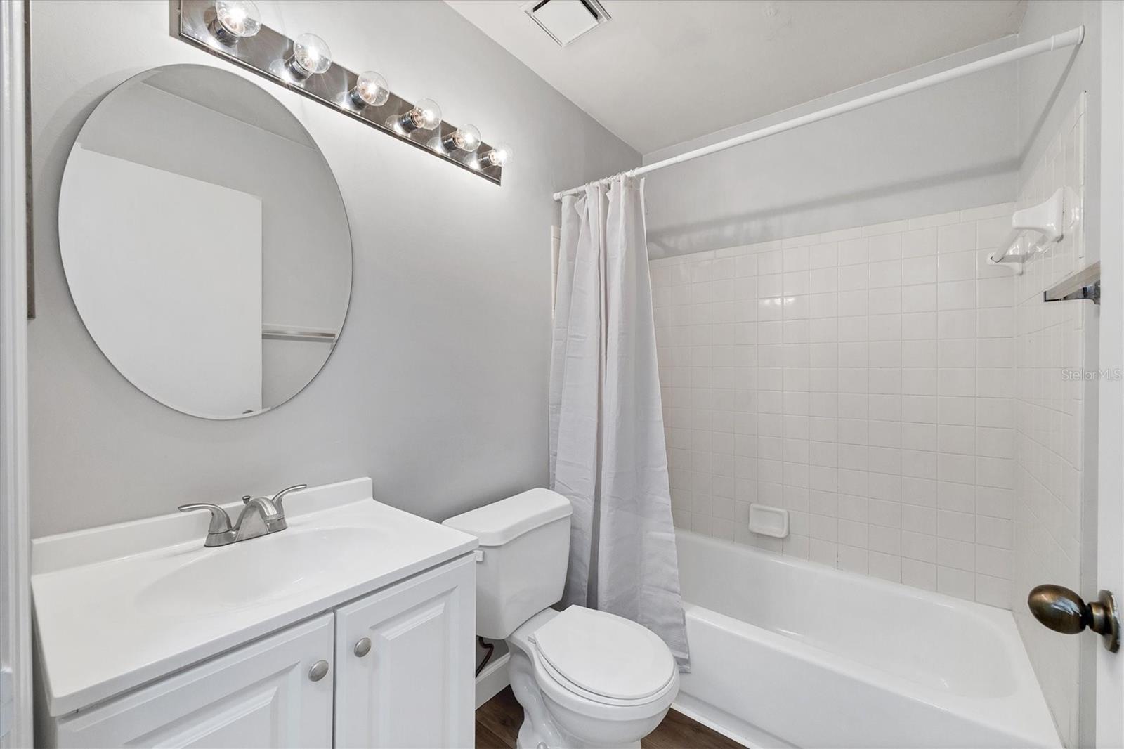 VINTAGE GRAND - Residential