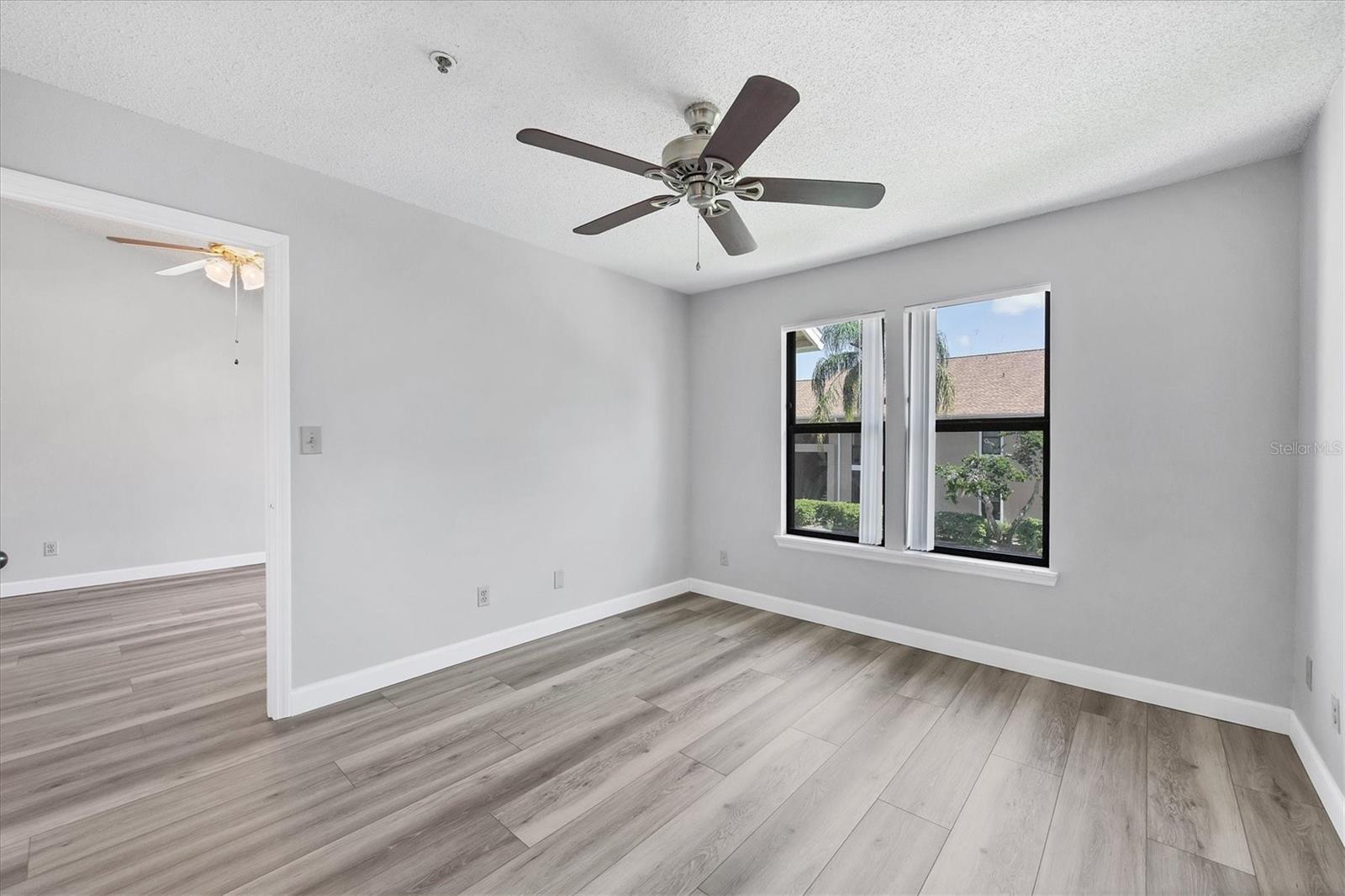 VINTAGE GRAND - Residential