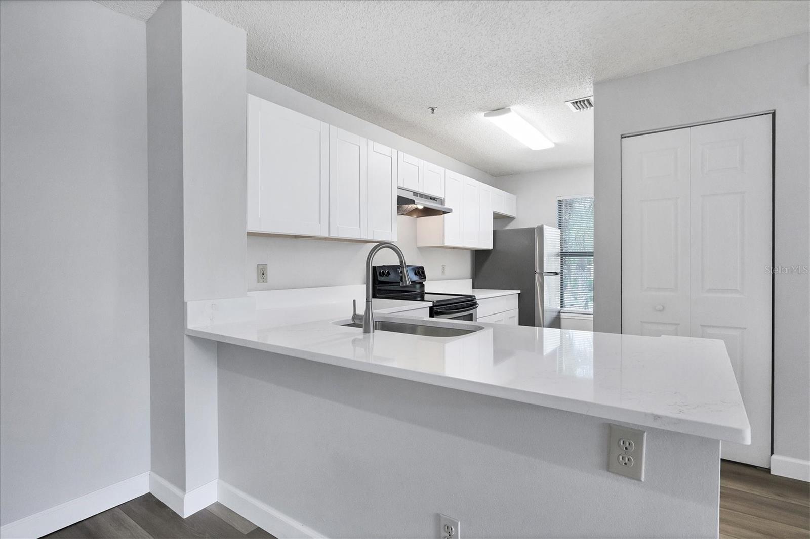 4001 CROCKERS LAKE BOULEVARD 27