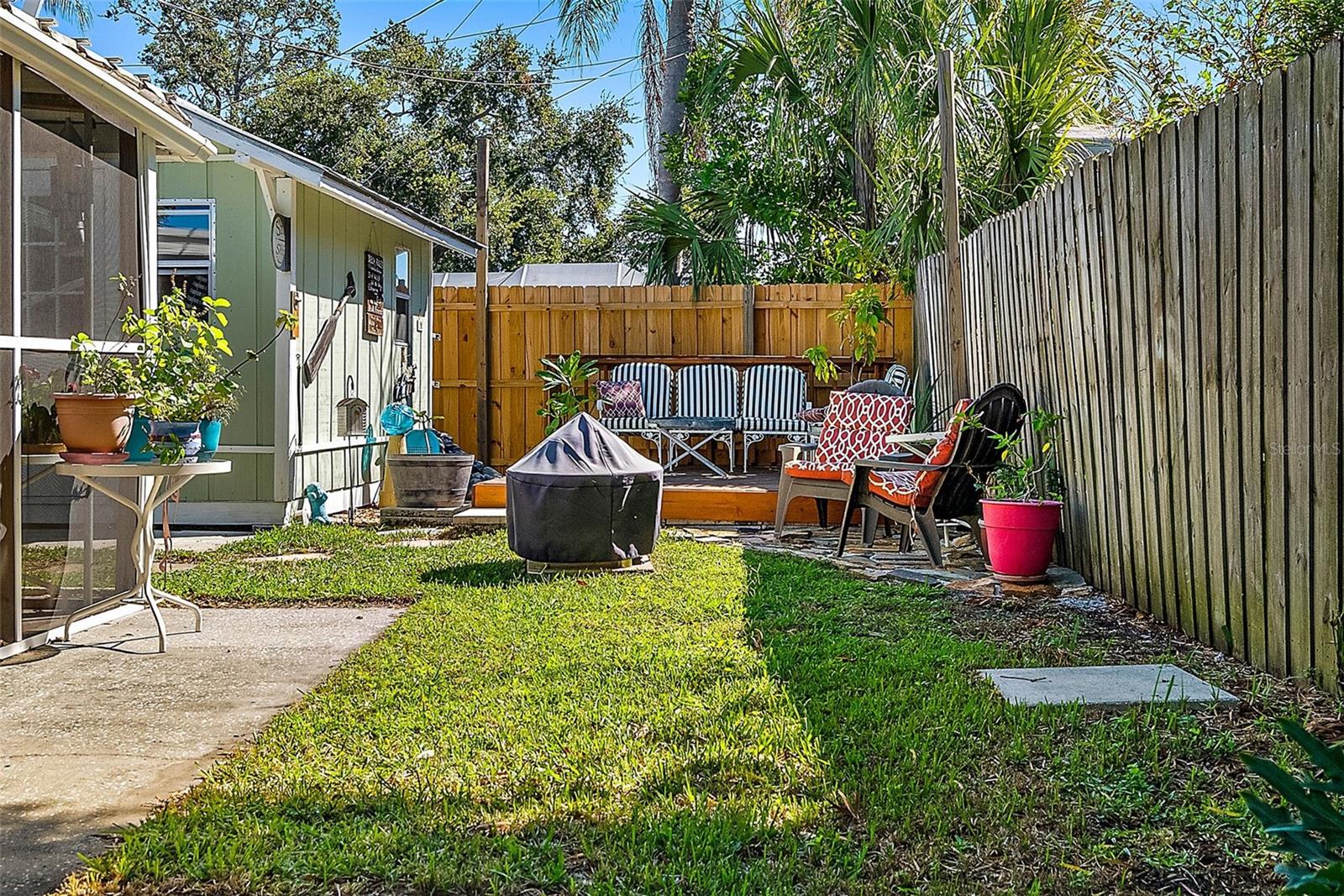 MILBROOK GROVES - Residential
