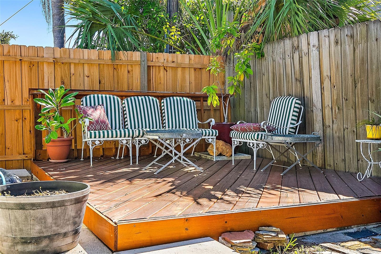 MILBROOK GROVES - Residential
